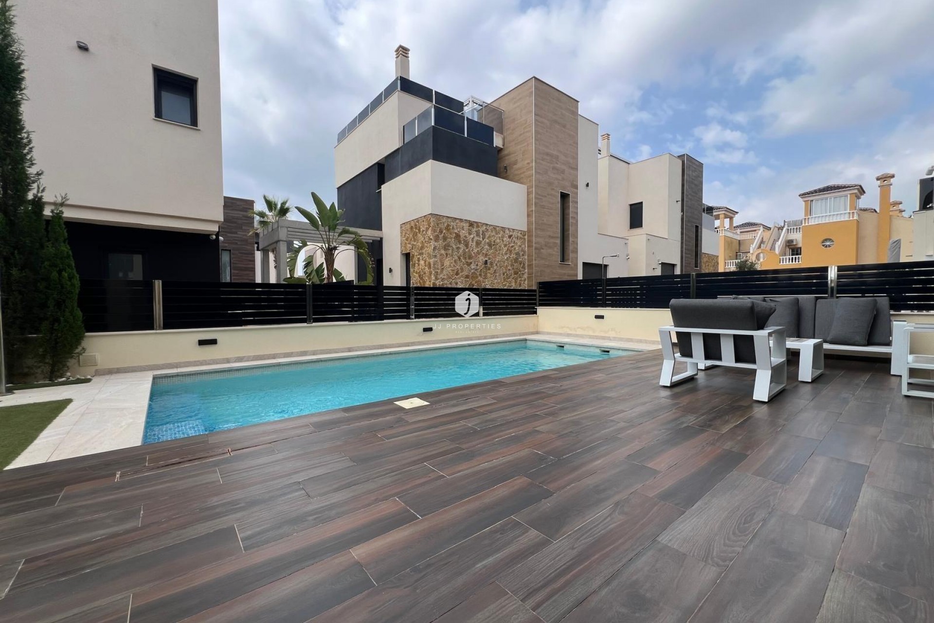 Tweedehands - Villa -
Orihuela Costa - Lomas de Cabo Roig