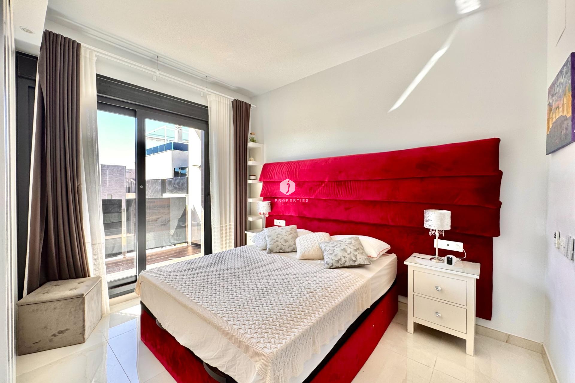 Tweedehands - Villa -
Orihuela Costa - Lomas de Cabo Roig