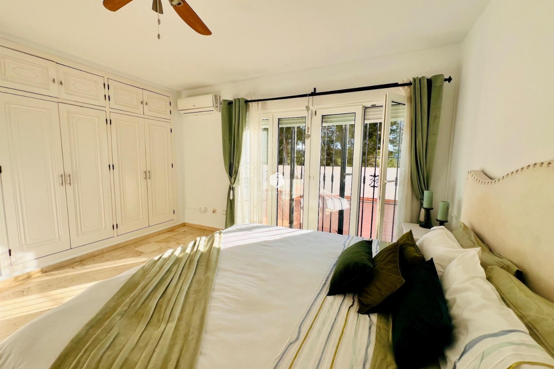 Tweedehands - Villa -
Orihuela Costa - Lomas De Campoamor-las Ramblas