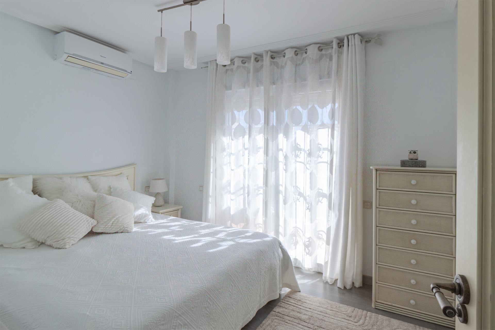 Tweedehands - Villa -
Orihuela Costa - Los Almendros-la Florida