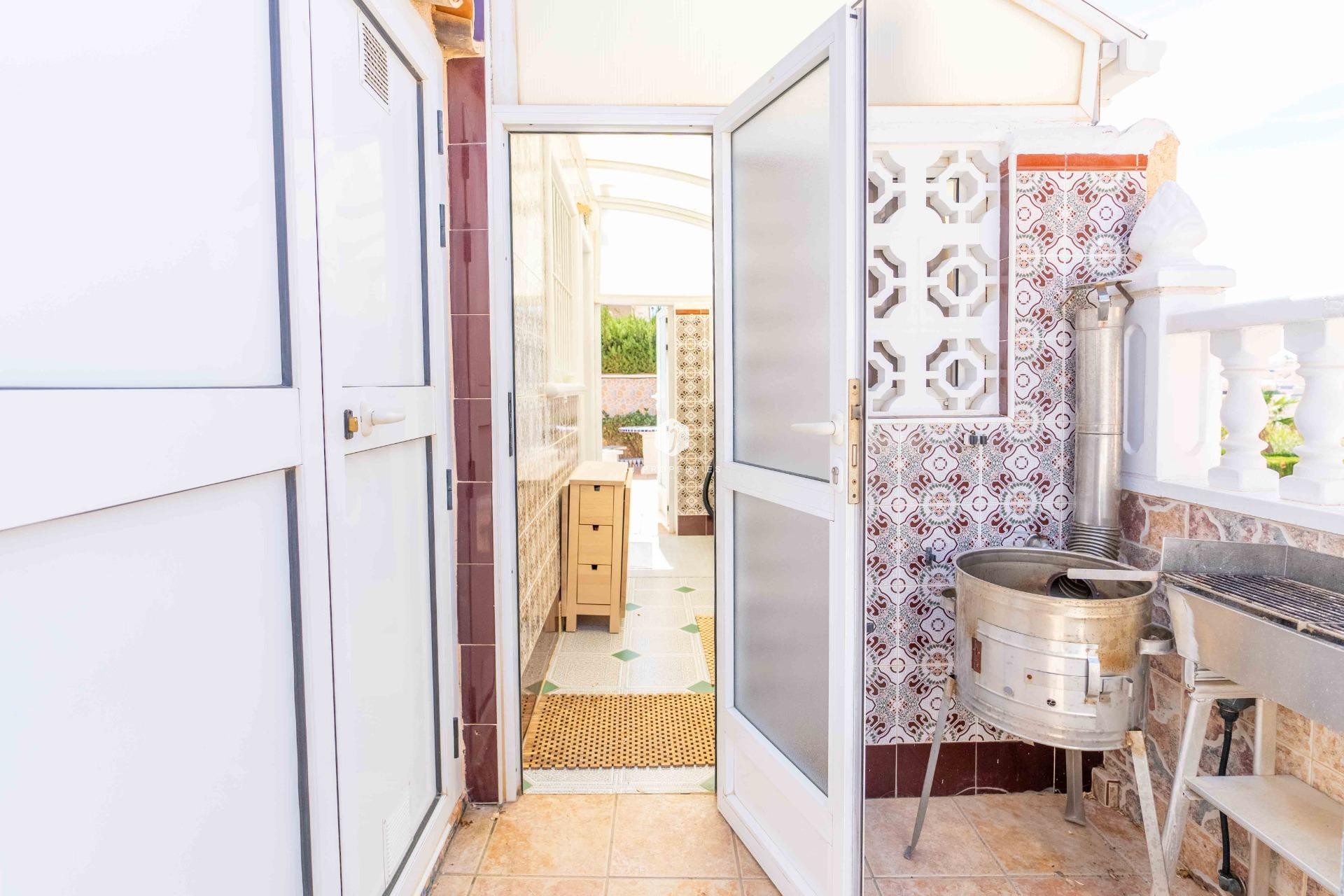 Tweedehands - Villa -
Orihuela Costa - Punta Prima