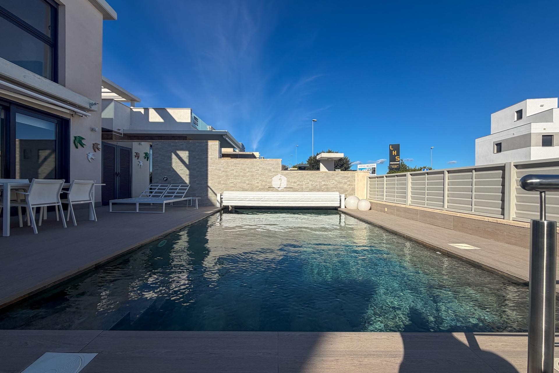 Tweedehands - Villa -
San Miguel de Salinas - Bellavista