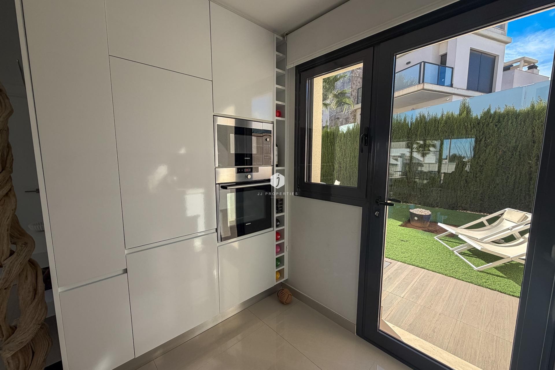 Tweedehands - Villa -
San Miguel de Salinas - Bellavista