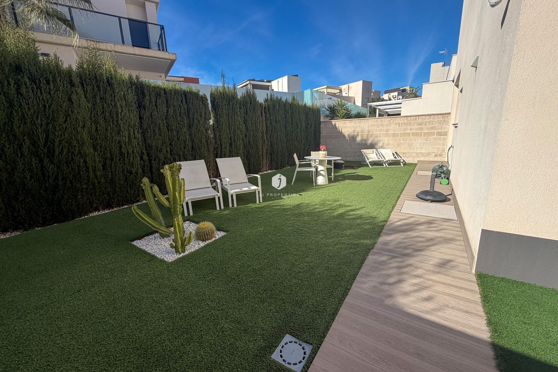 Tweedehands - Villa -
San Miguel de Salinas - Bellavista