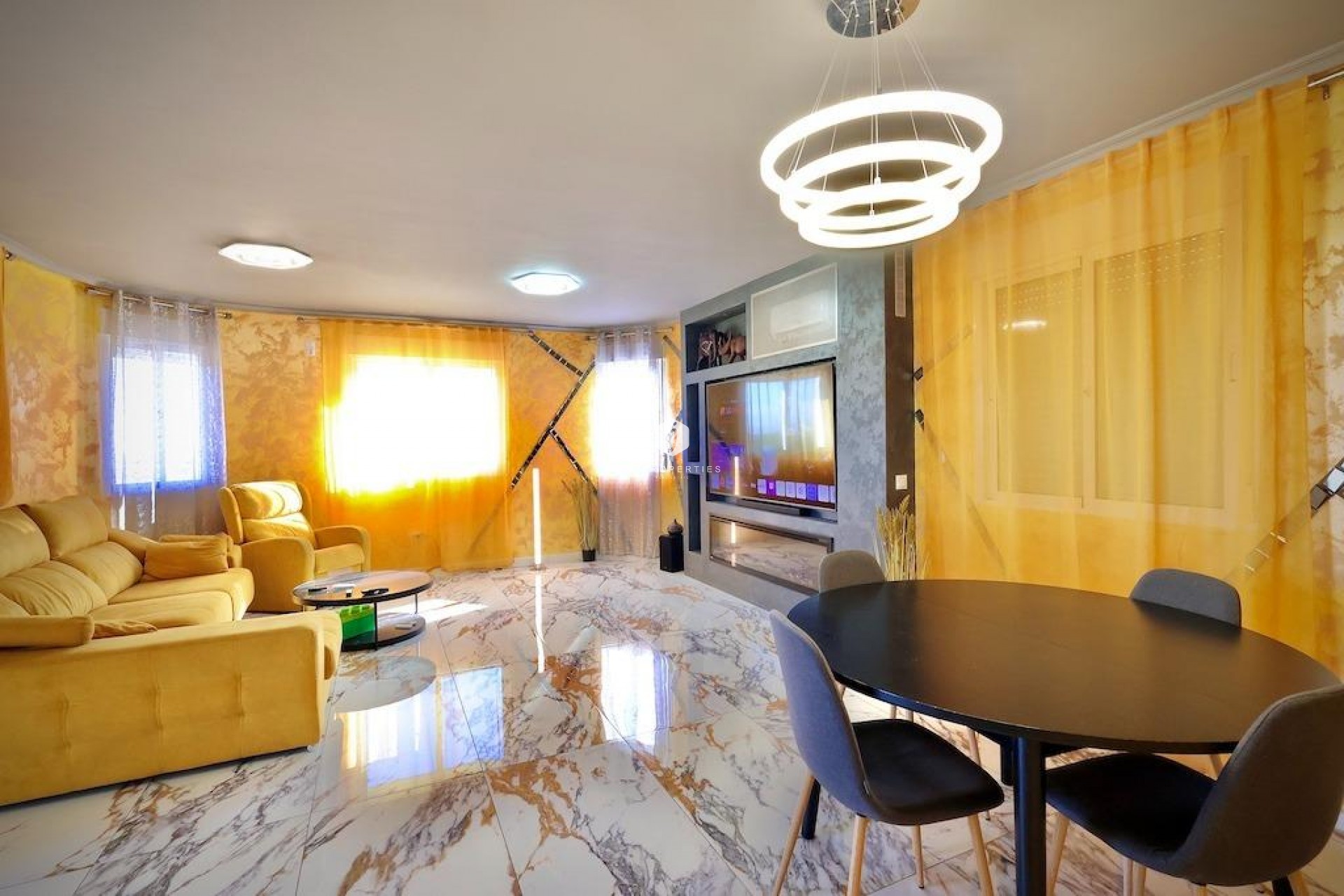 Tweedehands - Villa -
San Miguel de Salinas - Inland