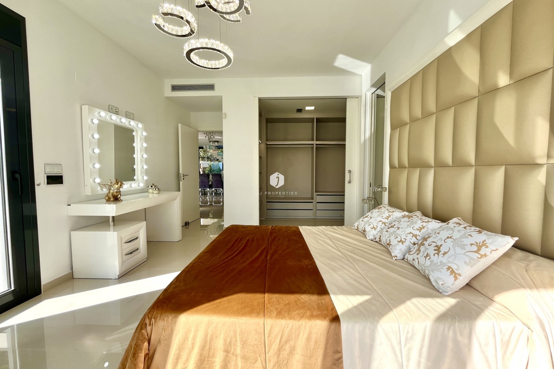 Tweedehands - Villa -
San Miguel de Salinas - Inland