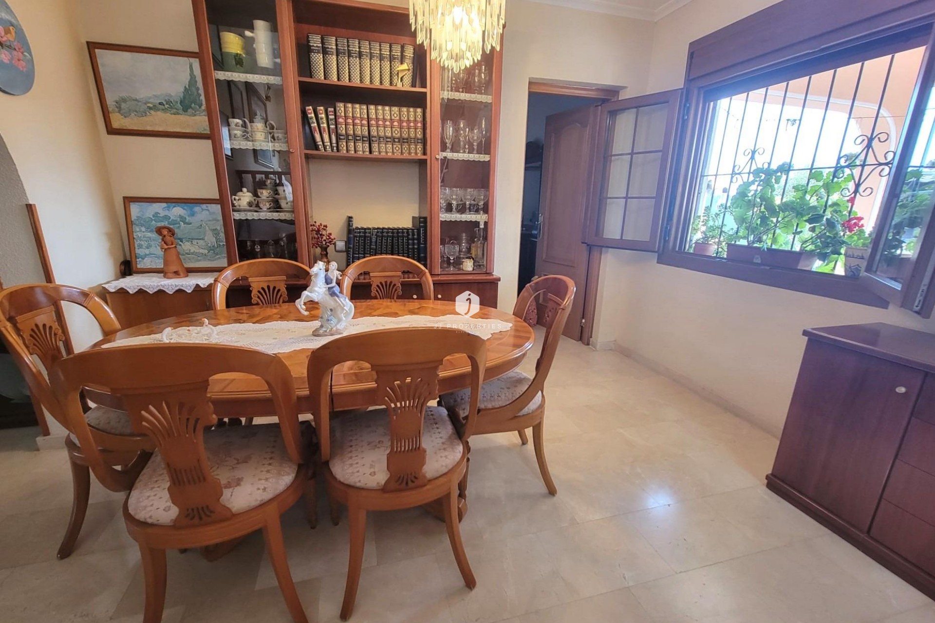 Tweedehands - Villa -
Torrevieja - aguas nuevas