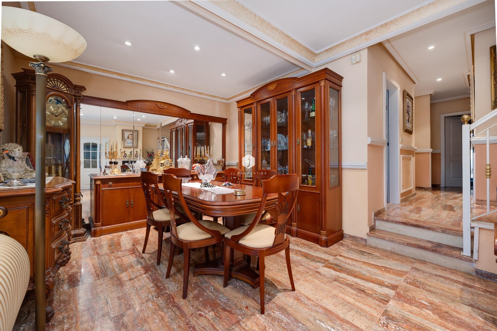 Tweedehands - Villa -
Torrevieja - aguas nuevas