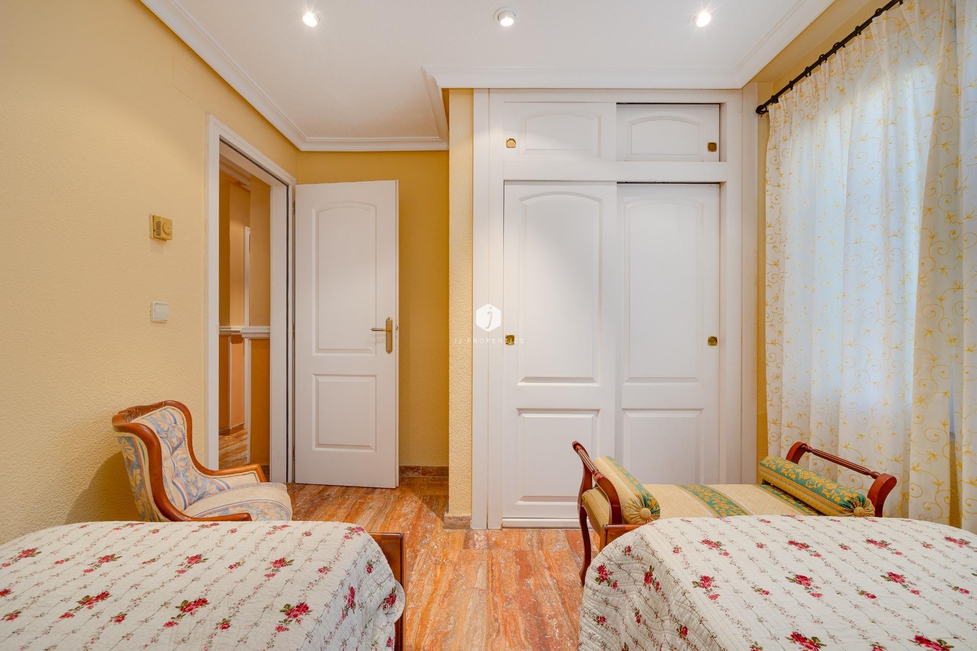 Tweedehands - Villa -
Torrevieja - aguas nuevas