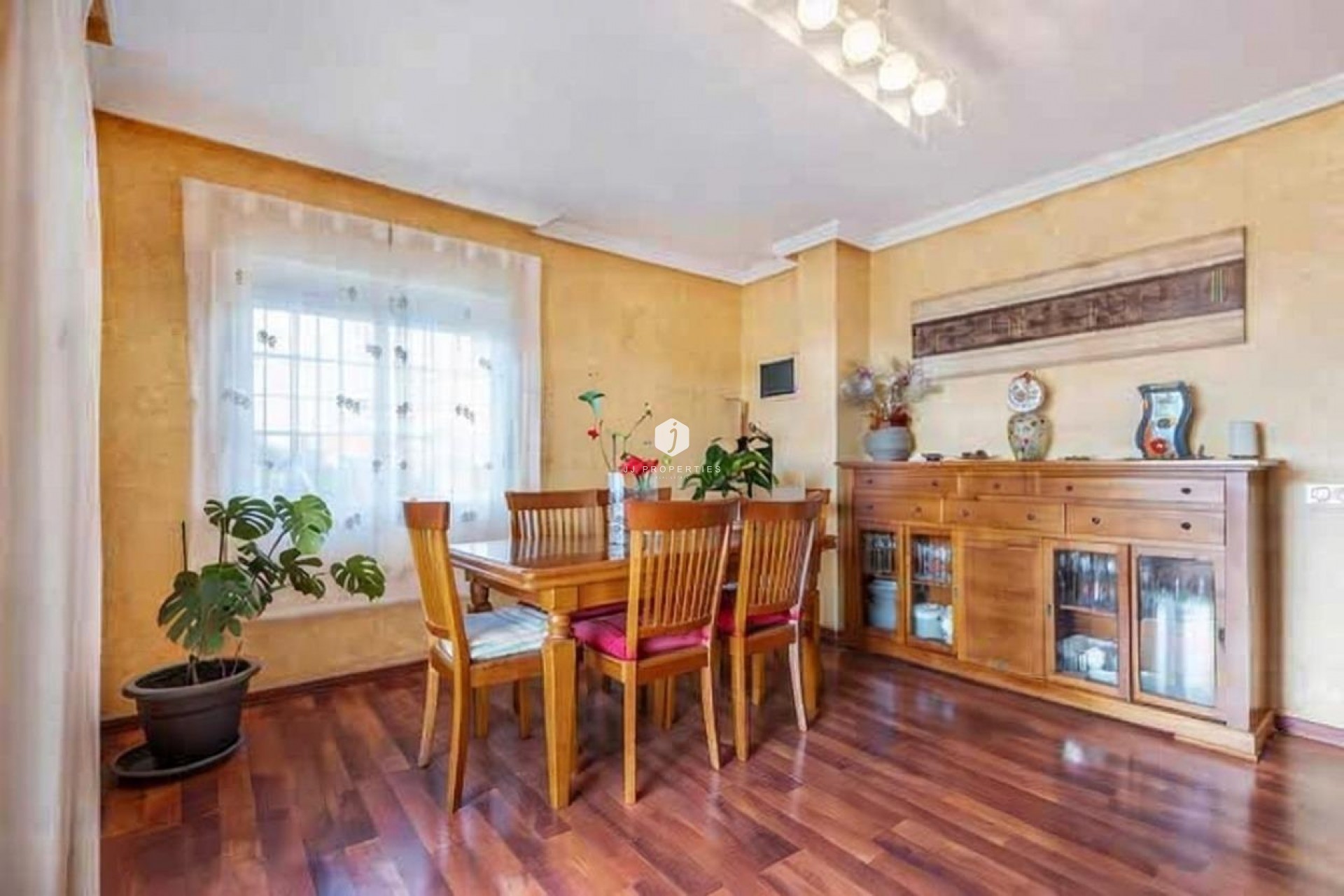 Tweedehands - Villa -
Torrevieja - aguas nuevas