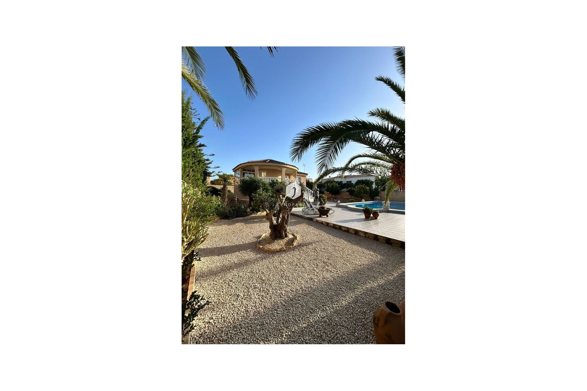 Tweedehands - Villa -
Torrevieja - aguas nuevas