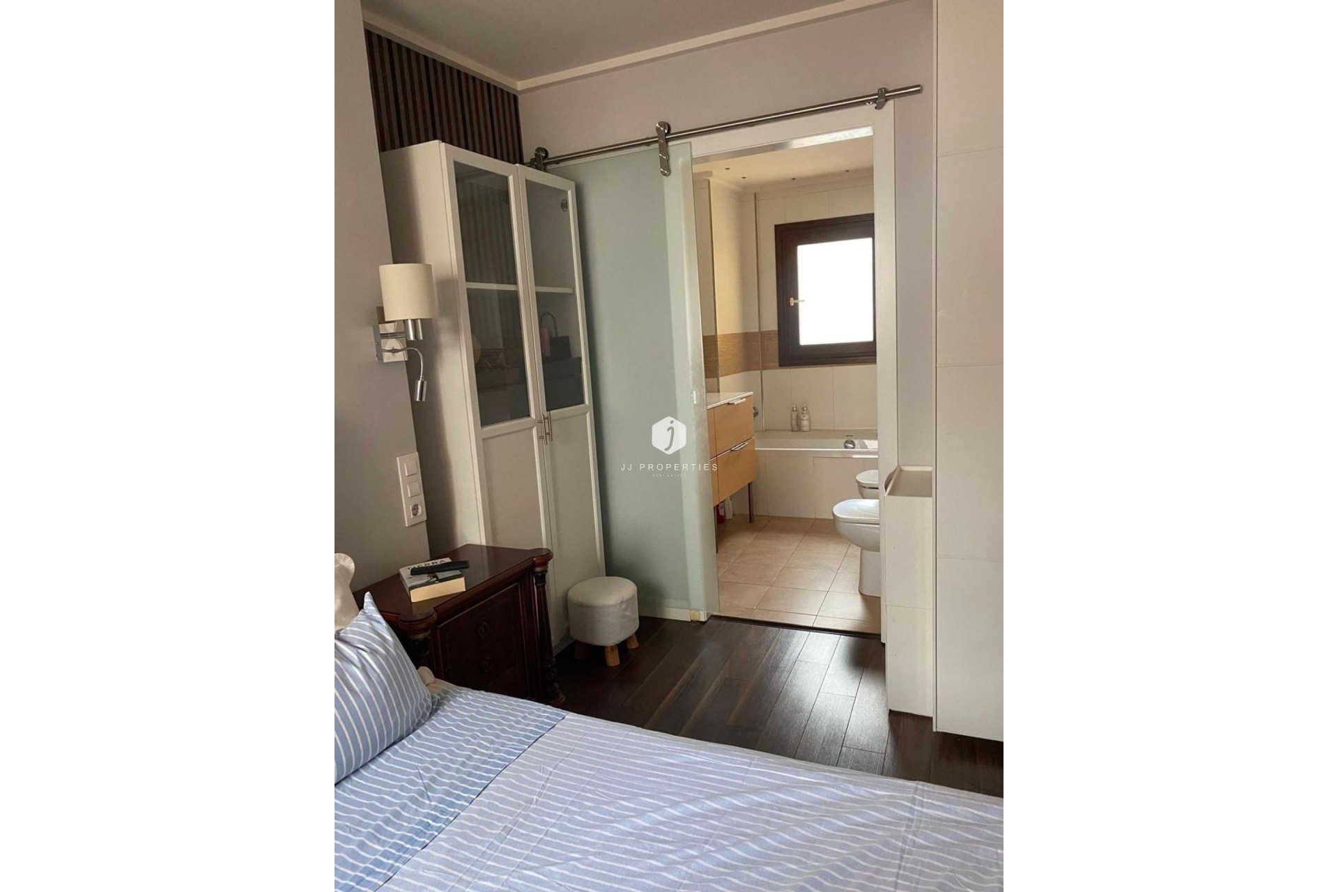 Tweedehands - Villa -
Torrevieja - Centro - Muelle Pesquero