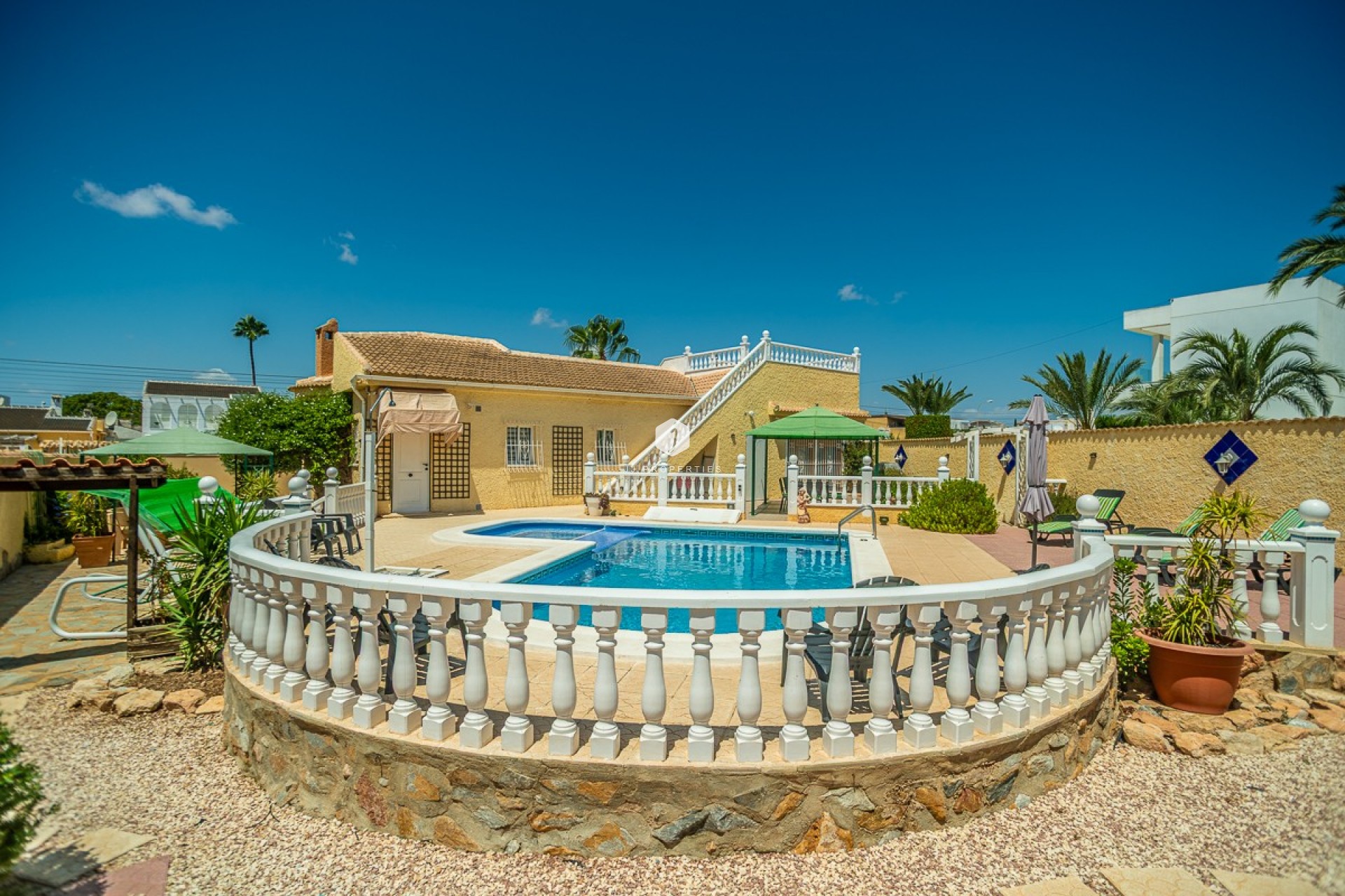 Tweedehands - Villa -
Torrevieja - Costa Blanca