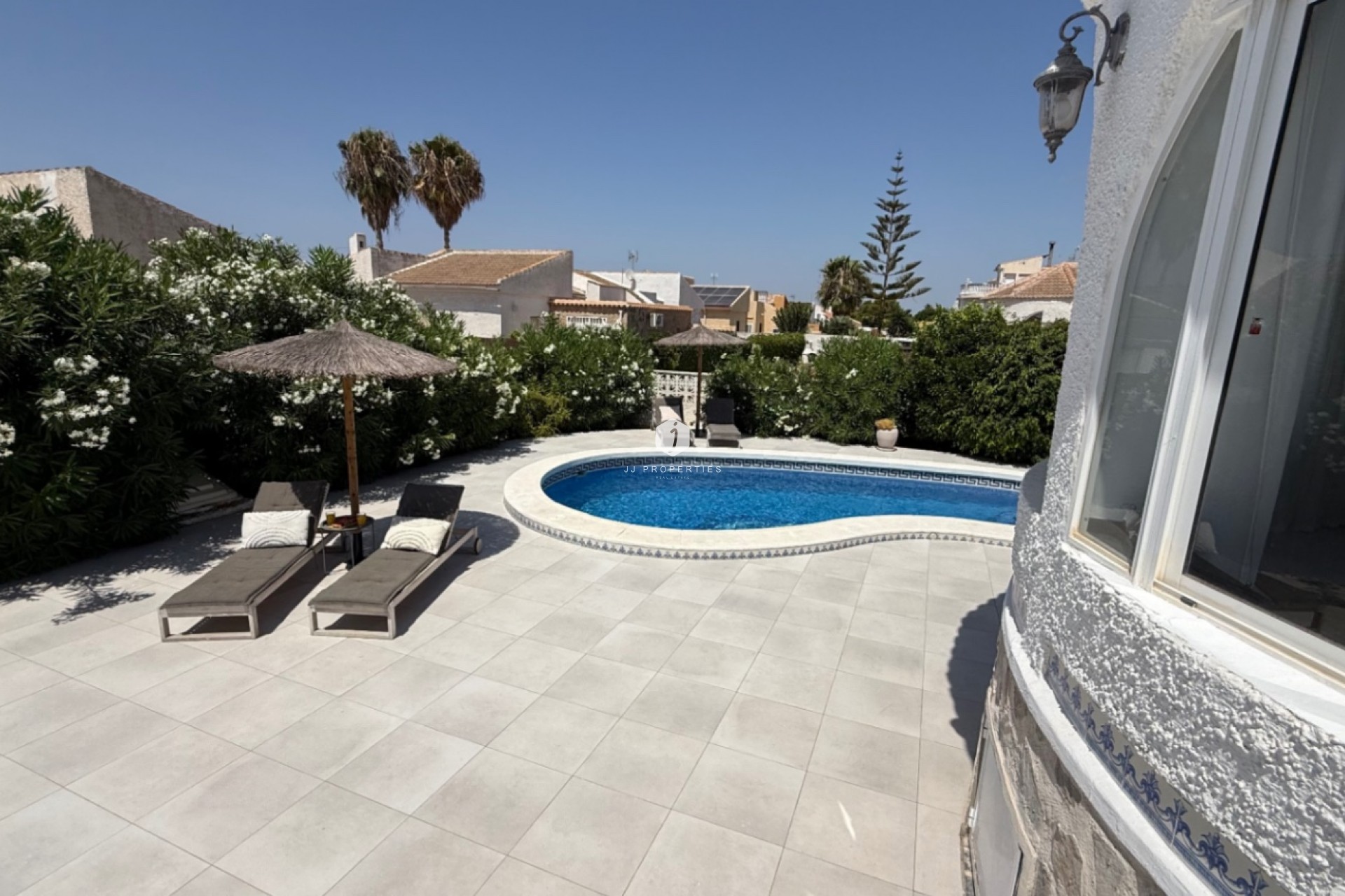 Tweedehands - Villa -
Torrevieja - Costa Blanca