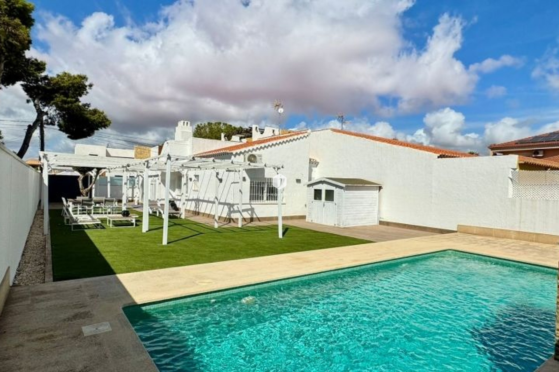 Tweedehands - Villa -
Torrevieja - Costa Blanca