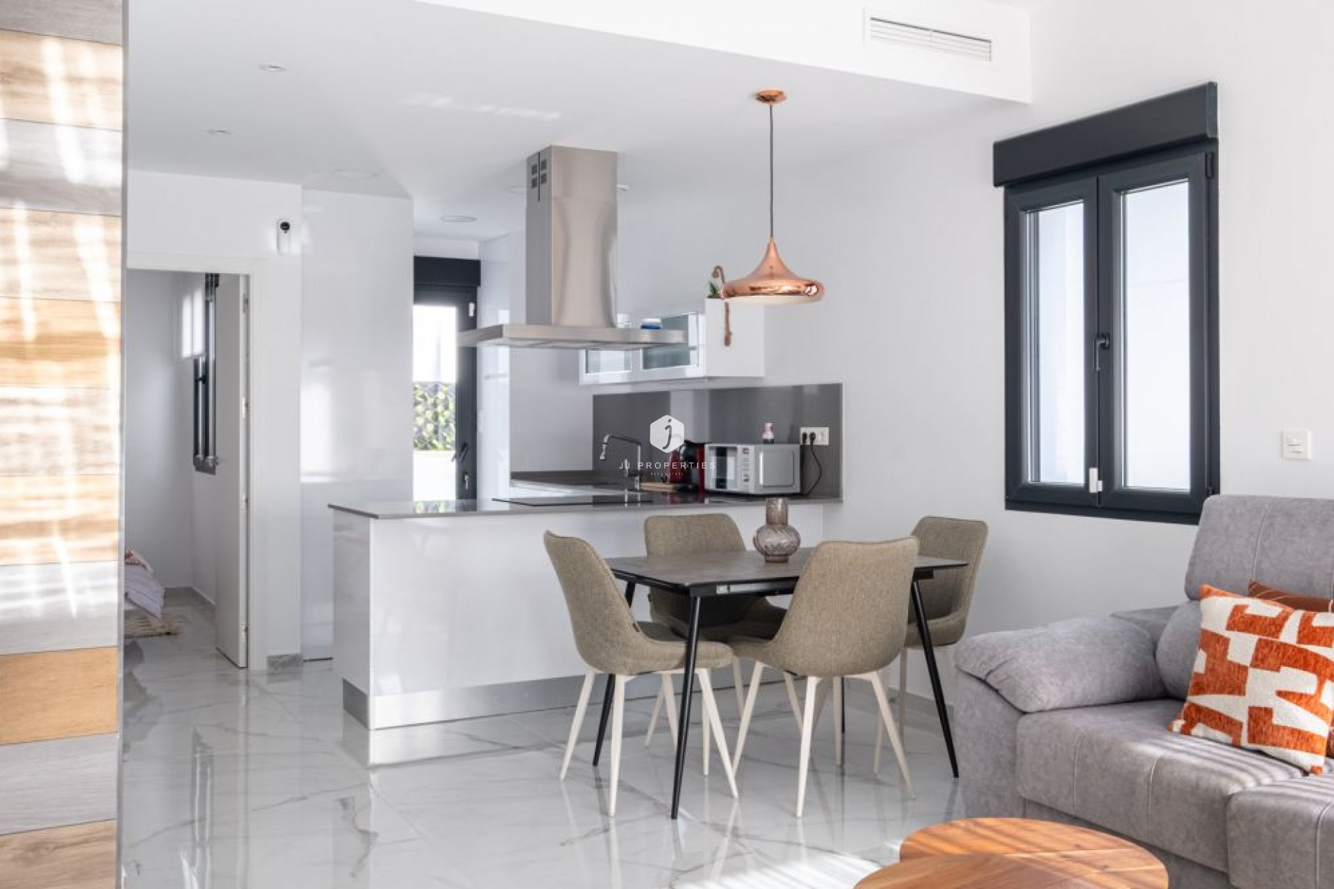 Tweedehands - Villa -
Torrevieja - Costa Blanca