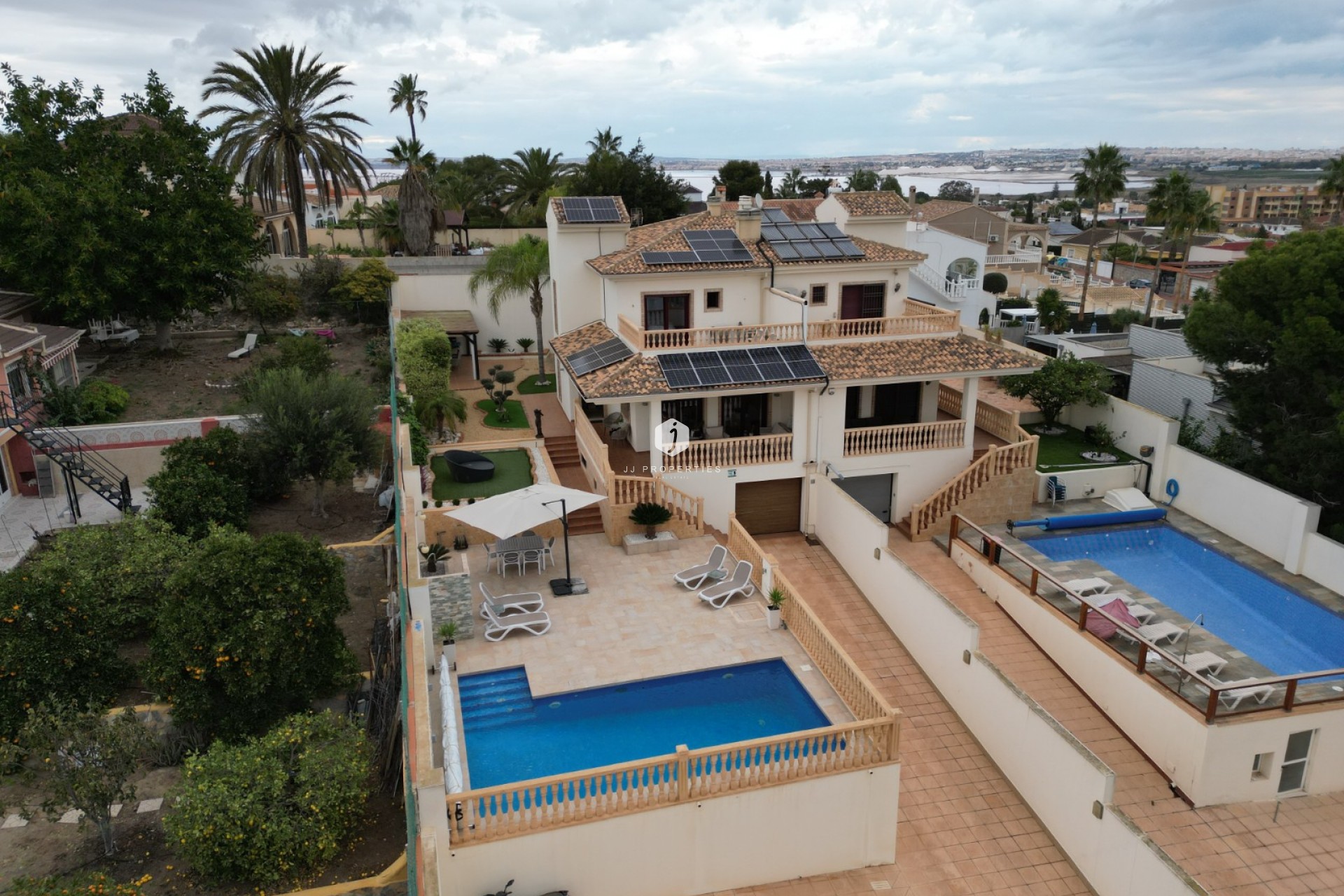 Tweedehands - Villa -
Torrevieja - Costa Blanca