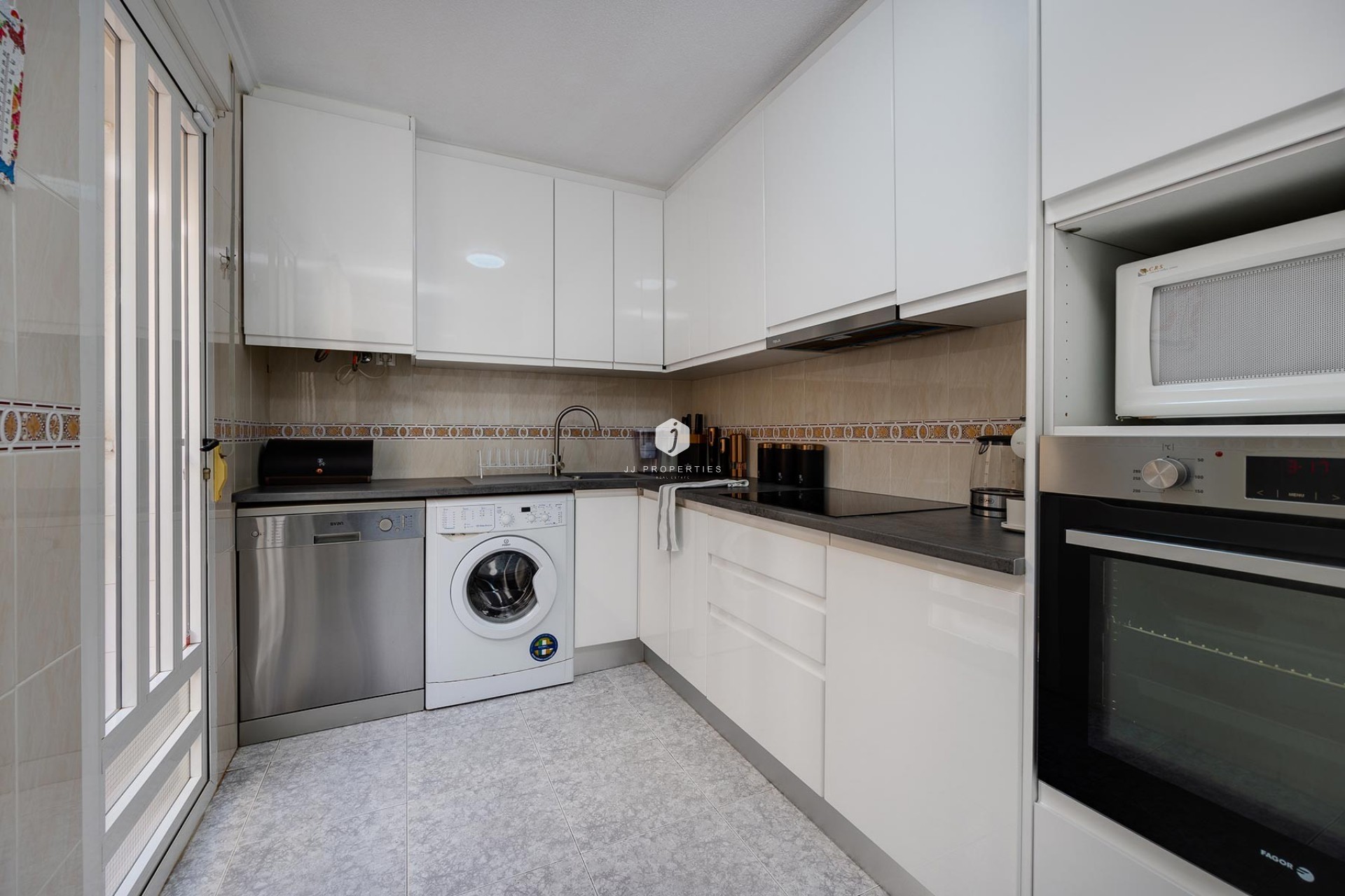 Tweedehands - Villa -
Torrevieja - Costa Blanca