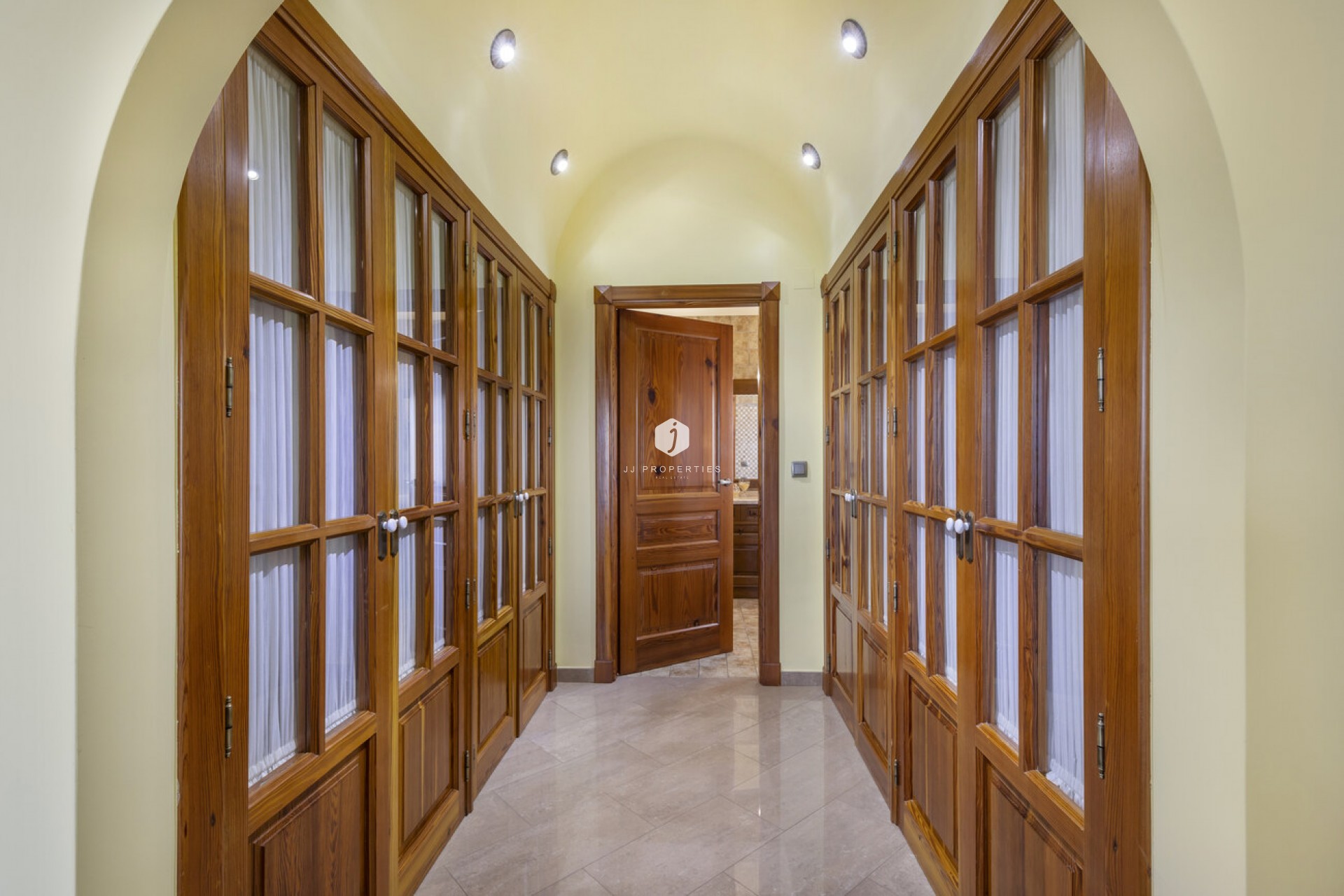 Tweedehands - Villa -
Torrevieja - Costa Blanca