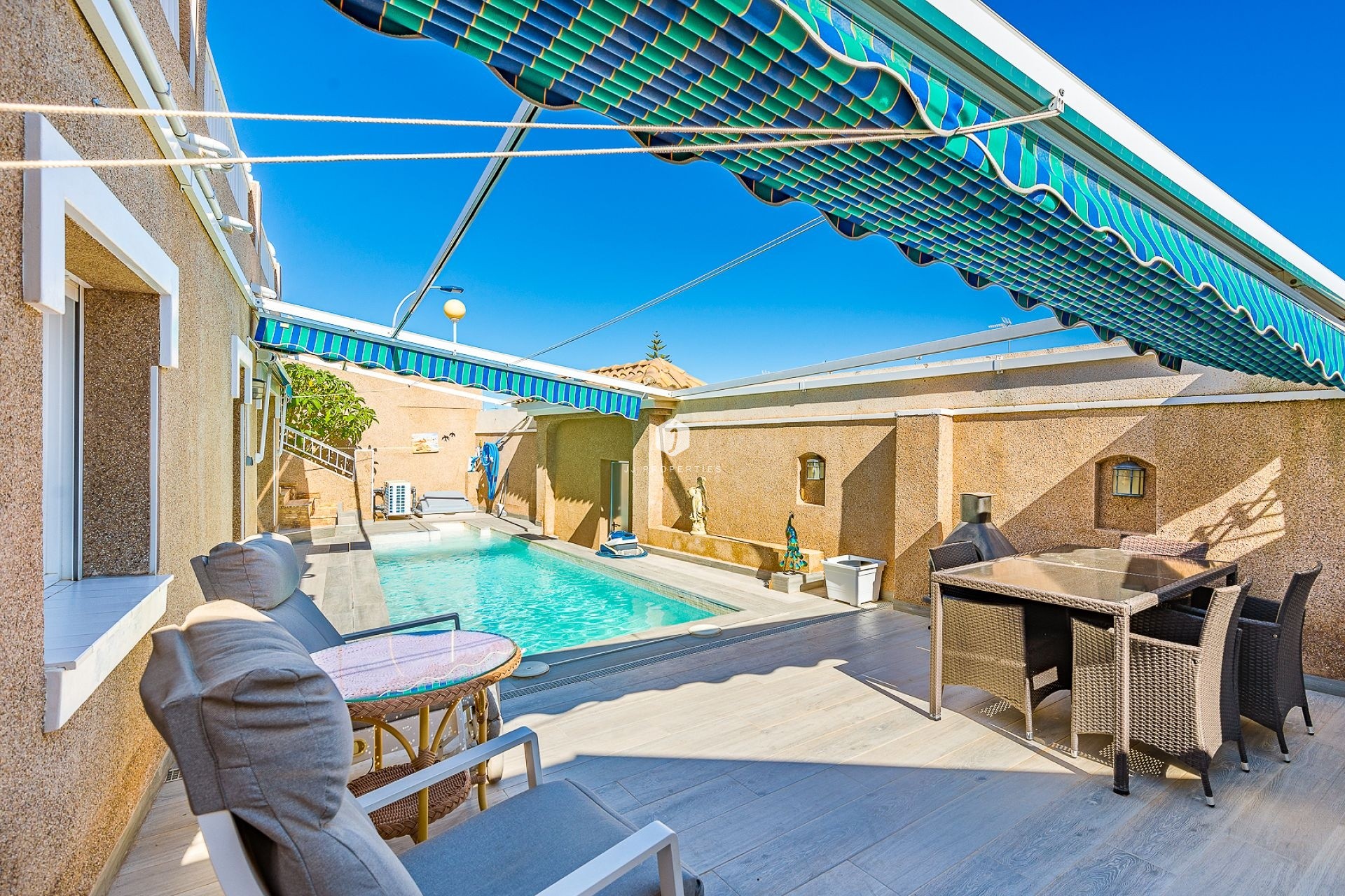 Tweedehands - Villa -
Torrevieja - Costa Blanca