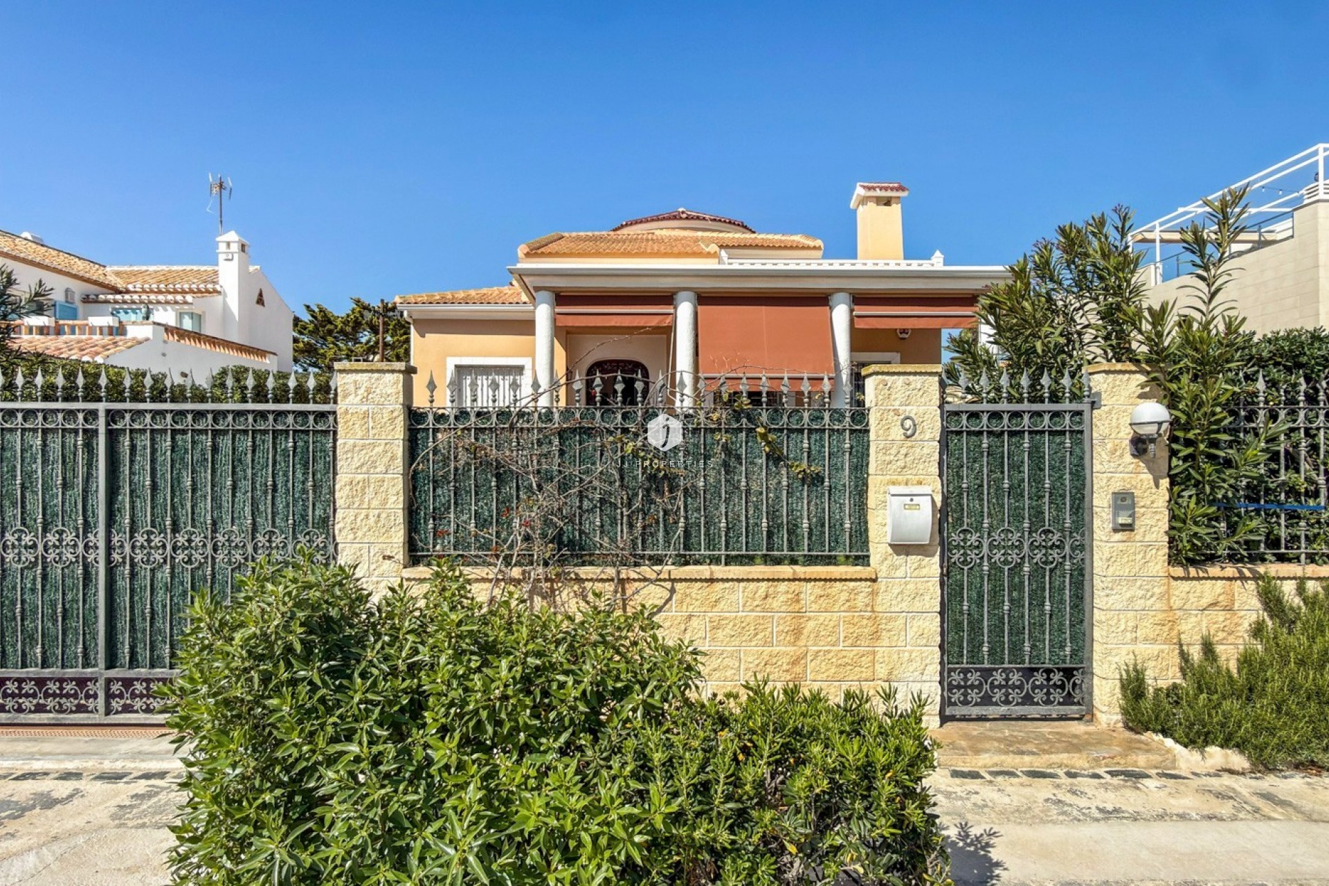 Tweedehands - Villa -
Torrevieja - Costa Blanca