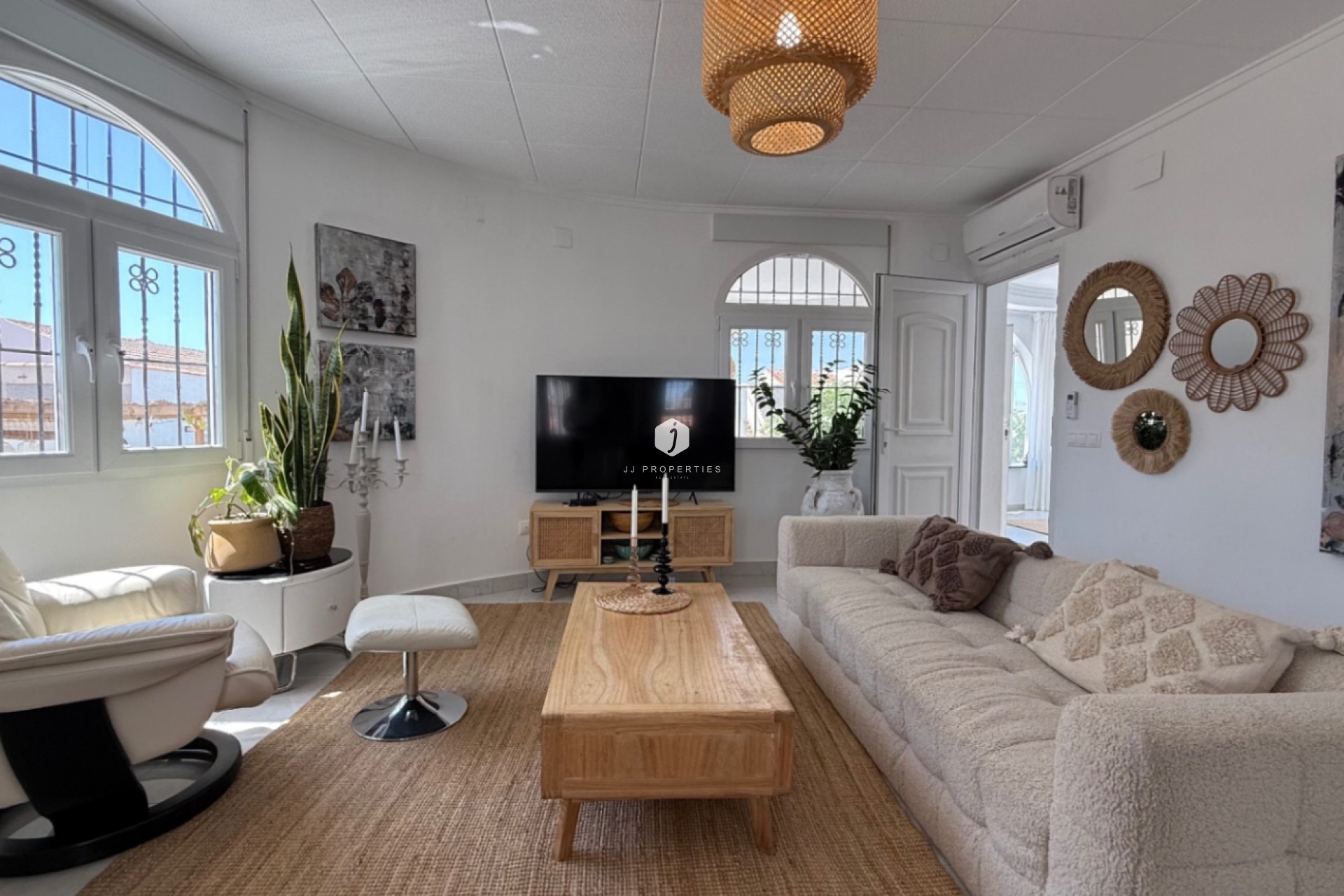 Tweedehands - Villa -
Torrevieja - Costa Blanca