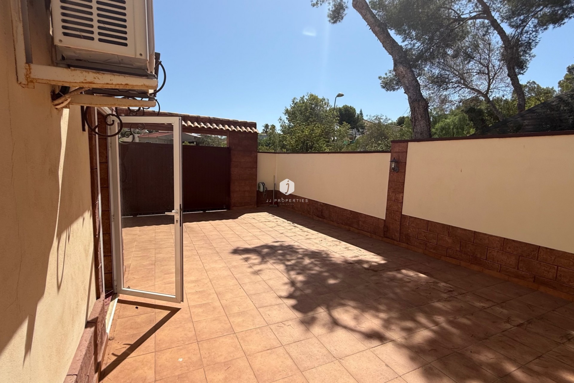 Tweedehands - Villa -
Torrevieja - Costa Blanca