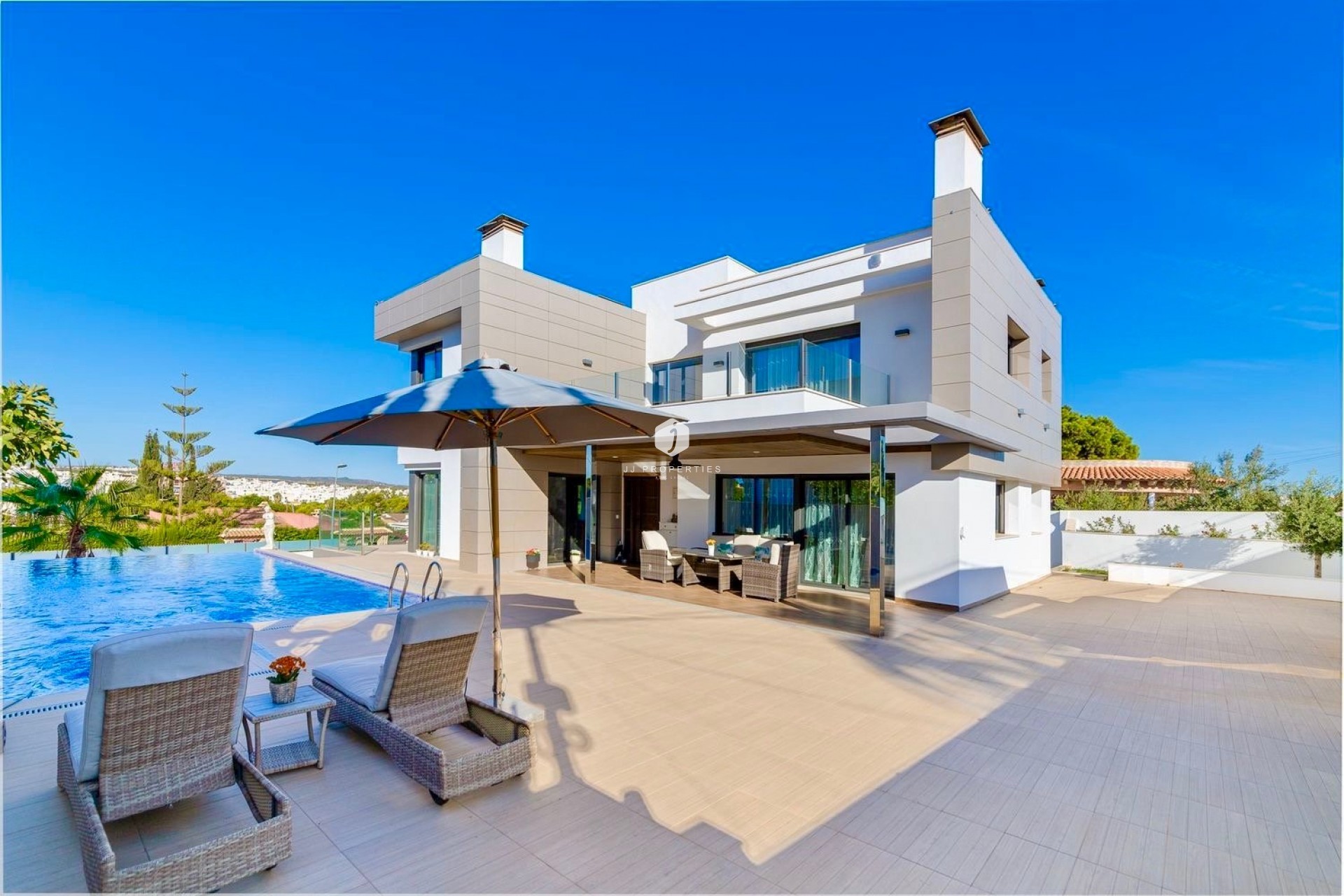 Tweedehands - Villa -
Torrevieja - Costa Blanca