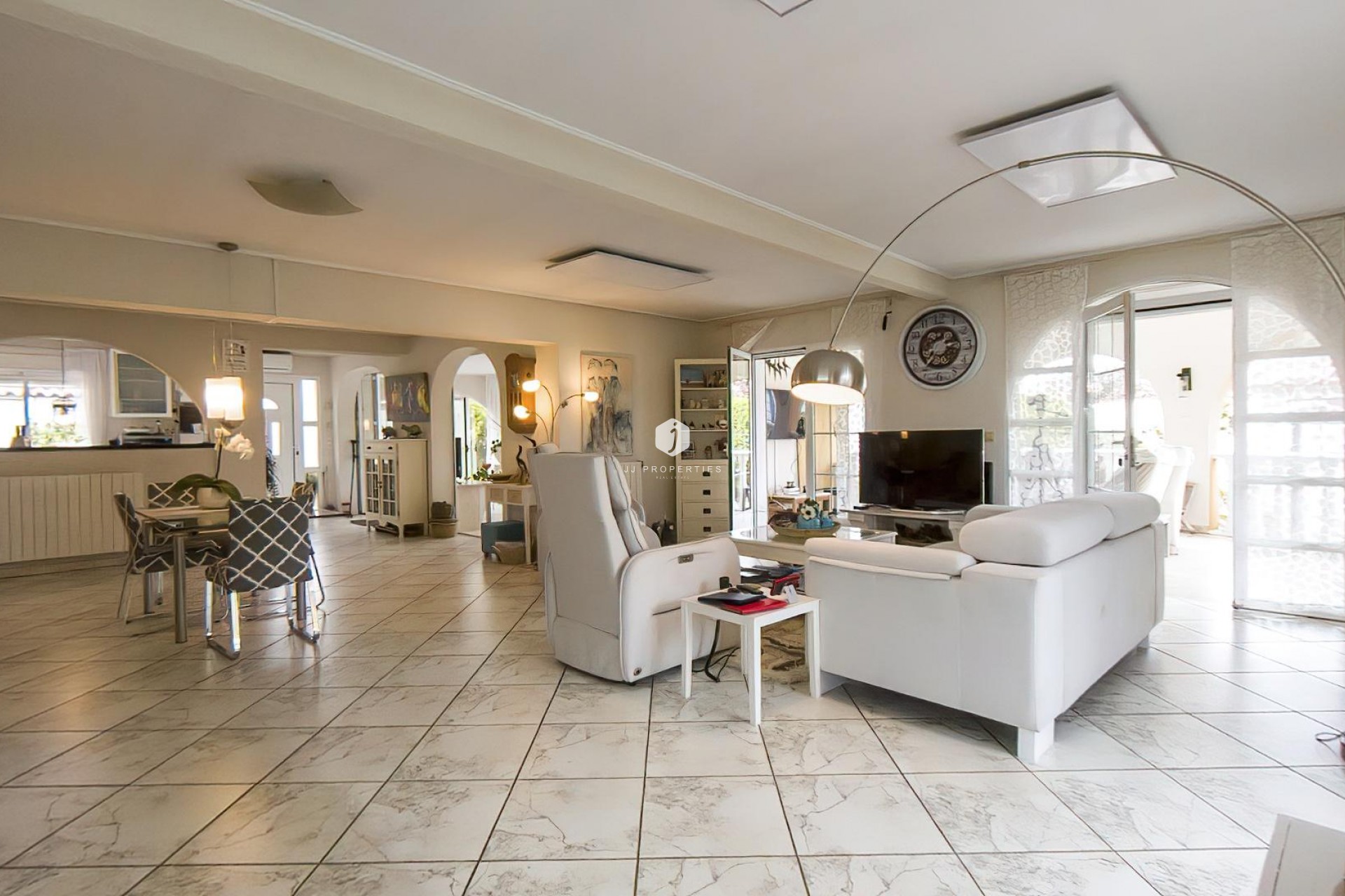 Tweedehands - Villa -
Torrevieja - Costa Blanca