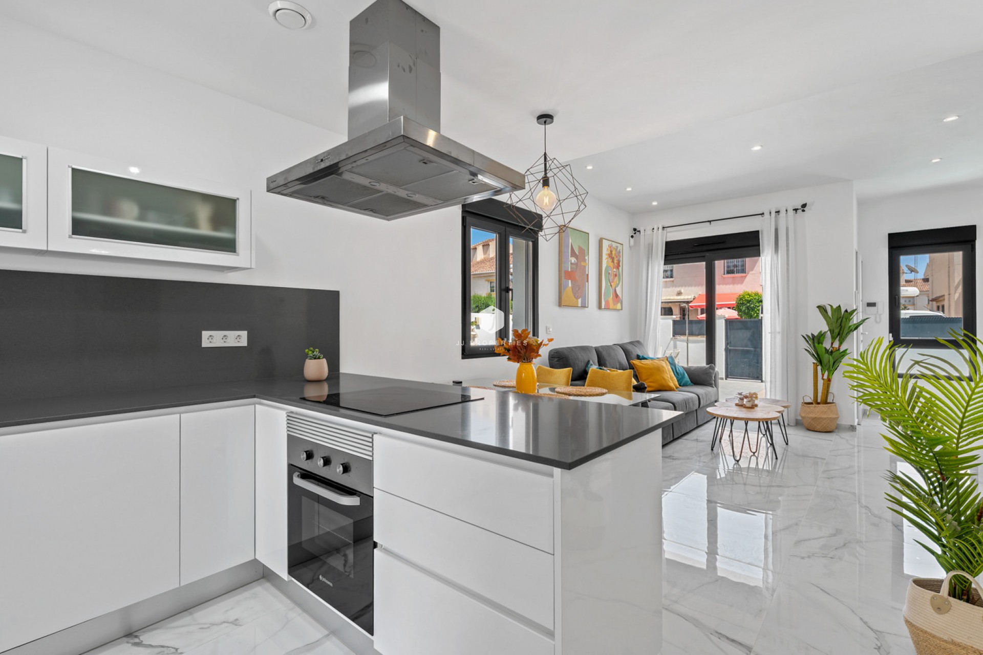 Tweedehands - Villa -
Torrevieja - Costa Blanca
