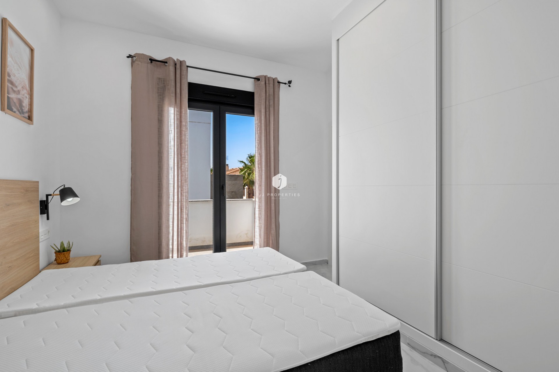 Tweedehands - Villa -
Torrevieja - Costa Blanca