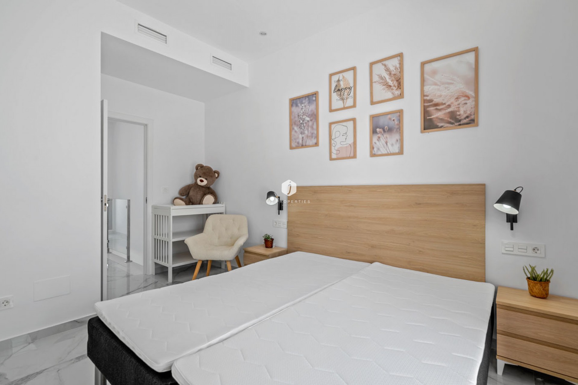 Tweedehands - Villa -
Torrevieja - Costa Blanca