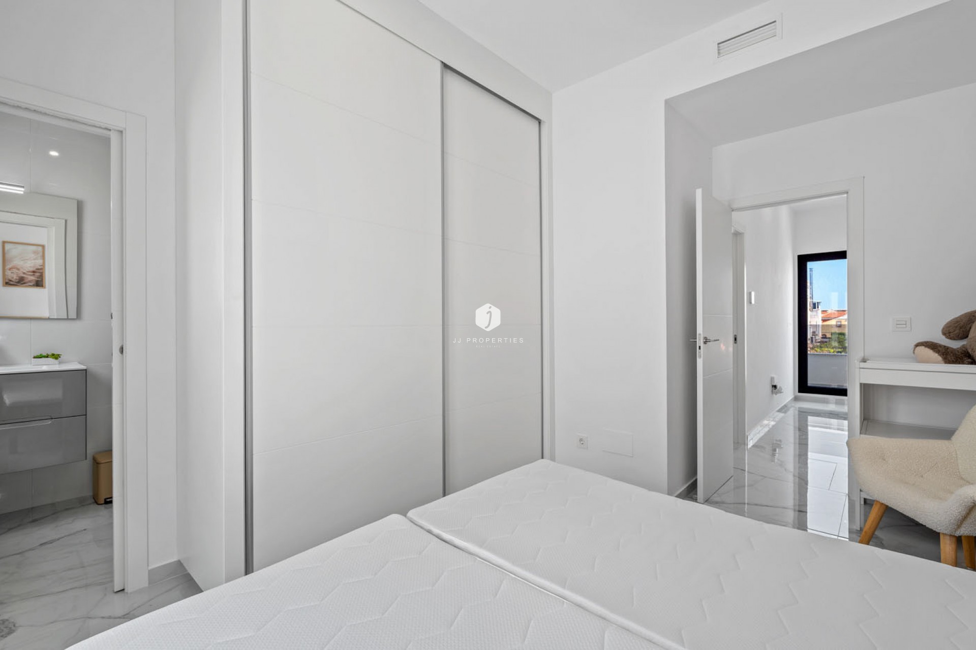Tweedehands - Villa -
Torrevieja - Costa Blanca
