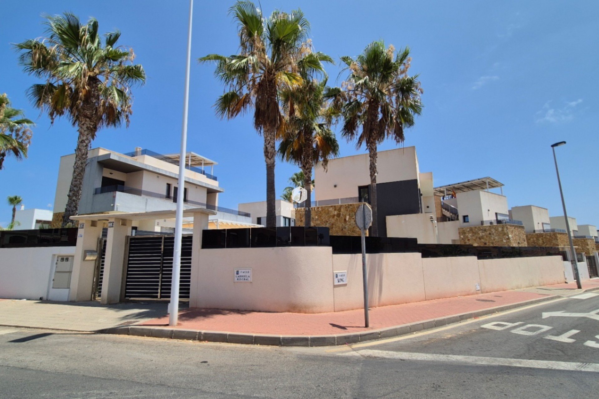 Tweedehands - Villa -
Torrevieja - Costa Blanca