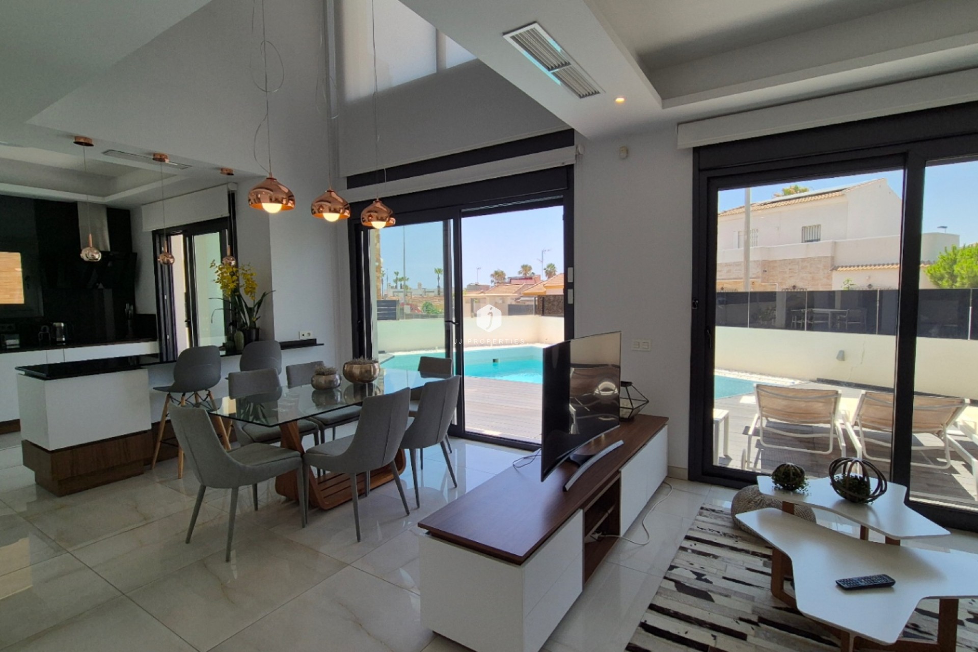 Tweedehands - Villa -
Torrevieja - Costa Blanca