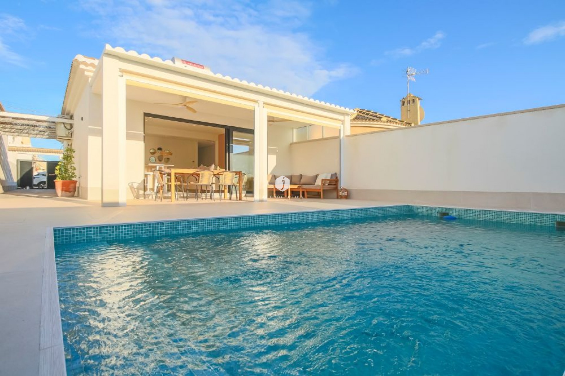 Tweedehands - Villa -
Torrevieja - Costa Blanca
