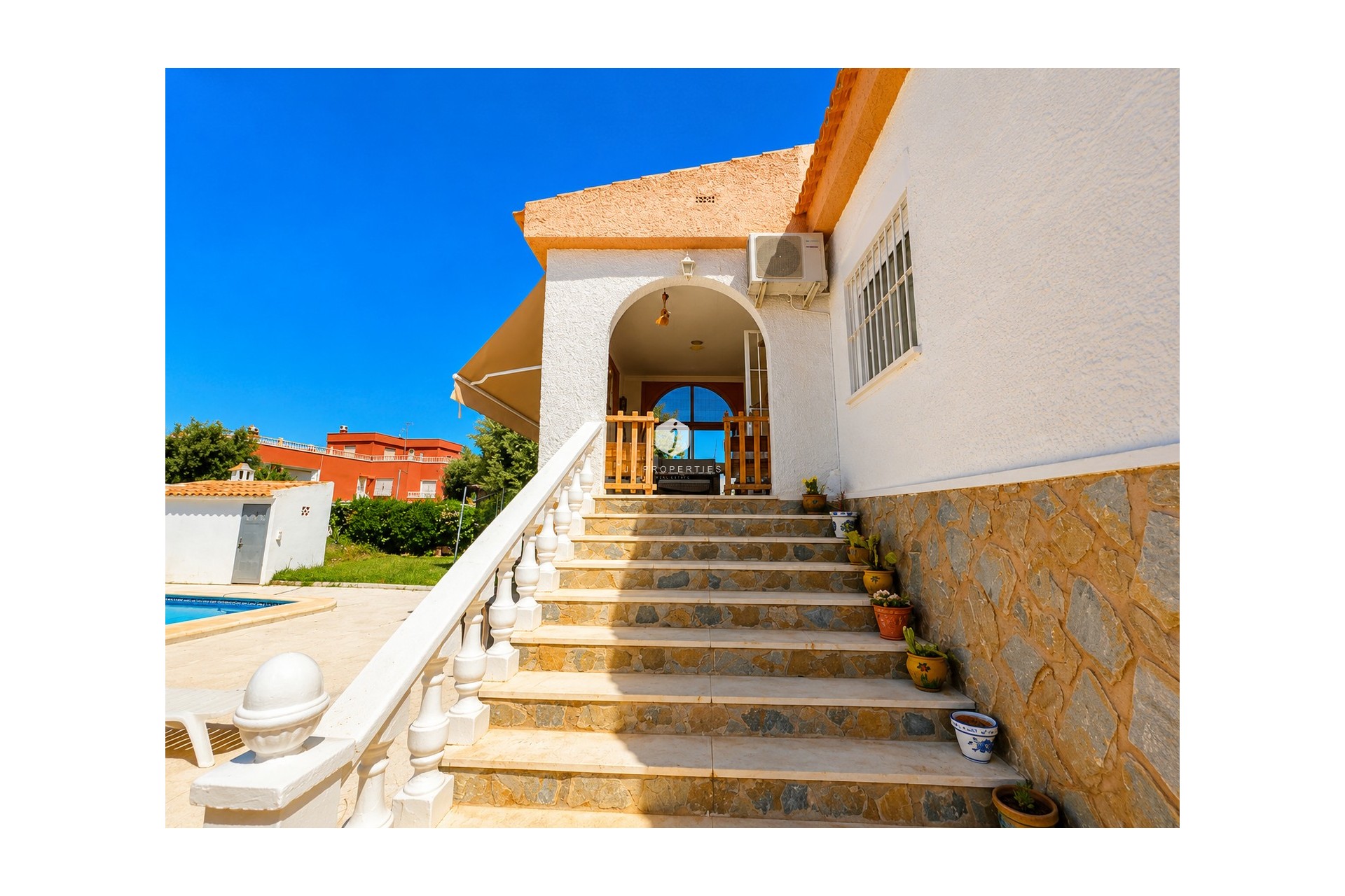 Tweedehands - Villa -
Torrevieja - Costa Blanca