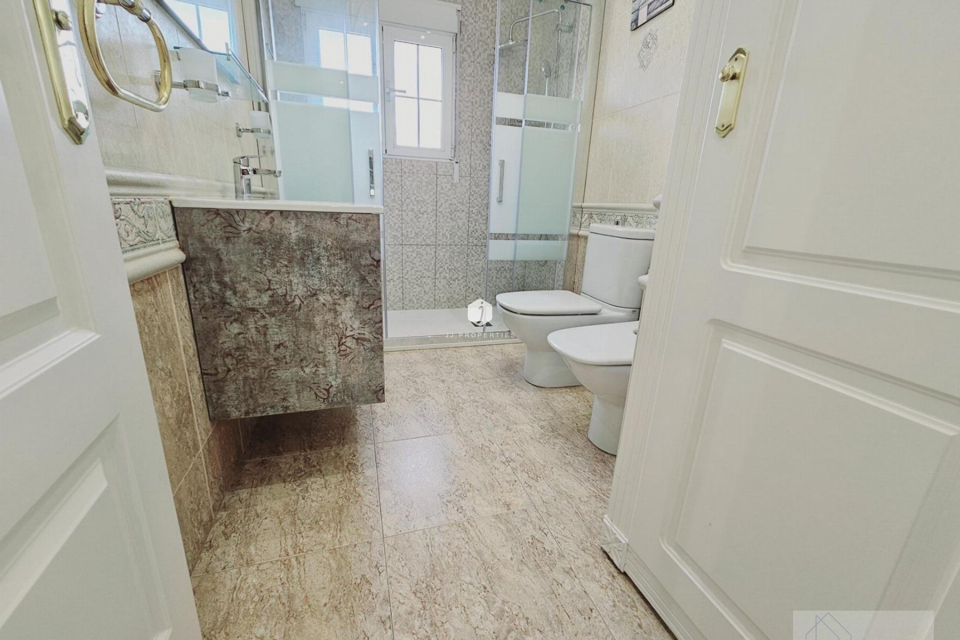 Tweedehands - Villa -
Torrevieja - La Siesta - El Salado - Torreta