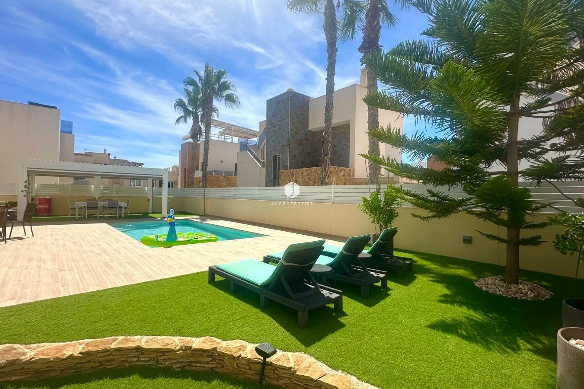 Tweedehands - Villa -
Torrevieja - Miramar - Torre Del Moro
