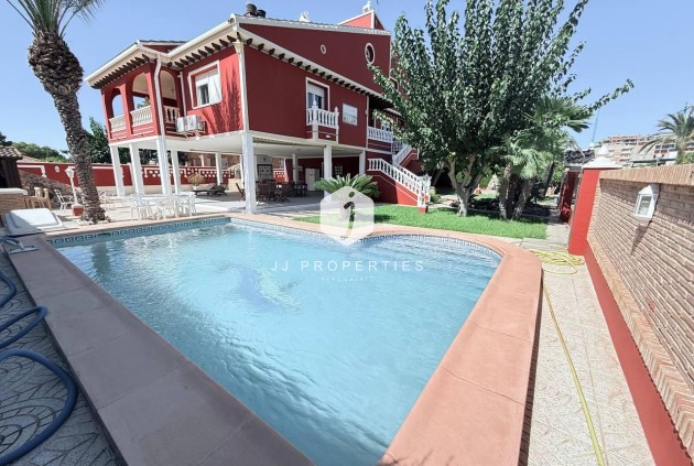 Villa - Aus zweiter Hand - Campoamor -
                Campoamor