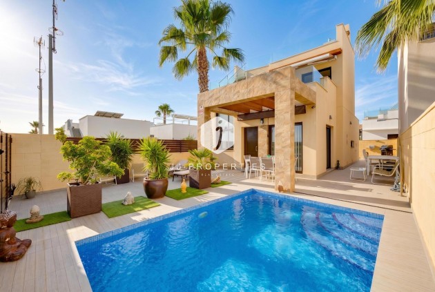 Villa - Aus zweiter Hand -
            Ciudad Quesada - C-59833