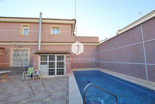 Villa - Aus zweiter Hand - Formentera del Segura -
                C- Cooperativa