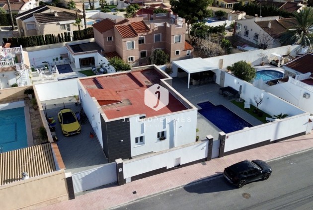 Villa - Aus zweiter Hand -
            Rojales - C-72811