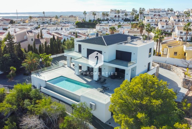 Villa - D'occasion - Ciudad Quesada -
                Costa Blanca