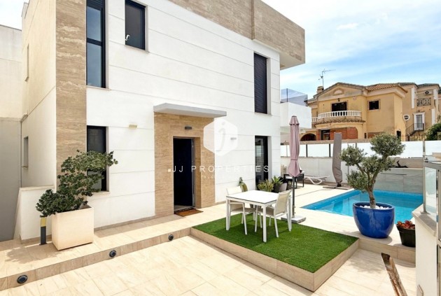 Villa - D'occasion -
            Orihuela Costa - C-65694