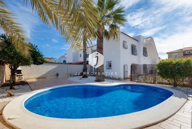 Villa - D'occasion - Torrevieja -
                La Siesta - El Salado - Torreta