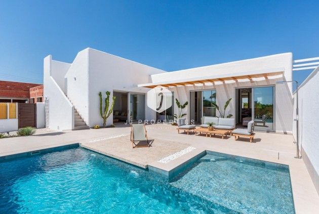 Villa - Obra nueva - Benijofar -
                Centro