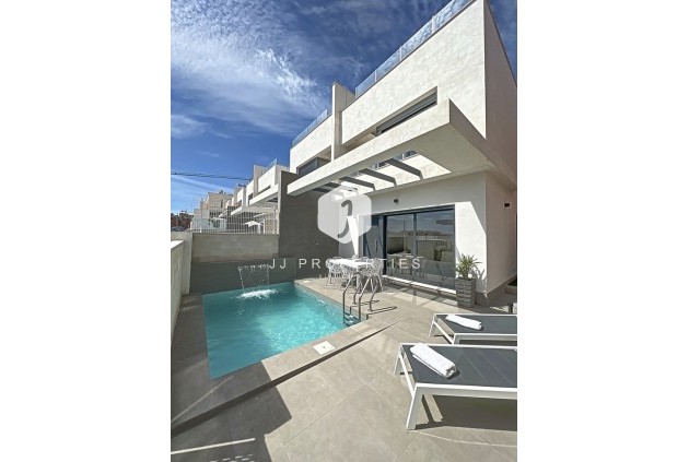 Villa Penthouse - Tweedehands - Orihuela Costa -
                Costa Blanca