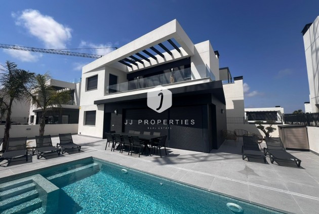 Villa - Resale - Algorfa -
                Inland