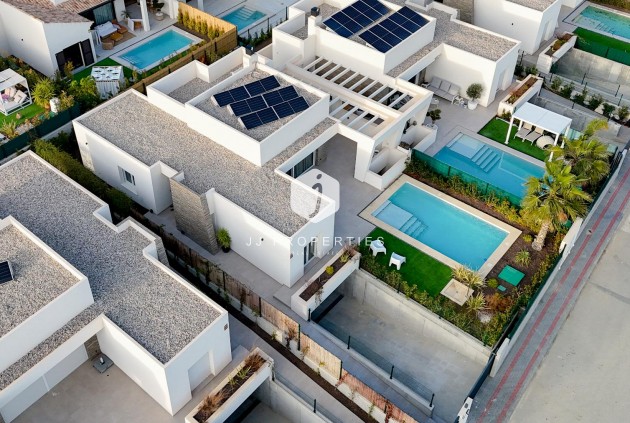 Villa - Resale - Algorfa -
                Inland